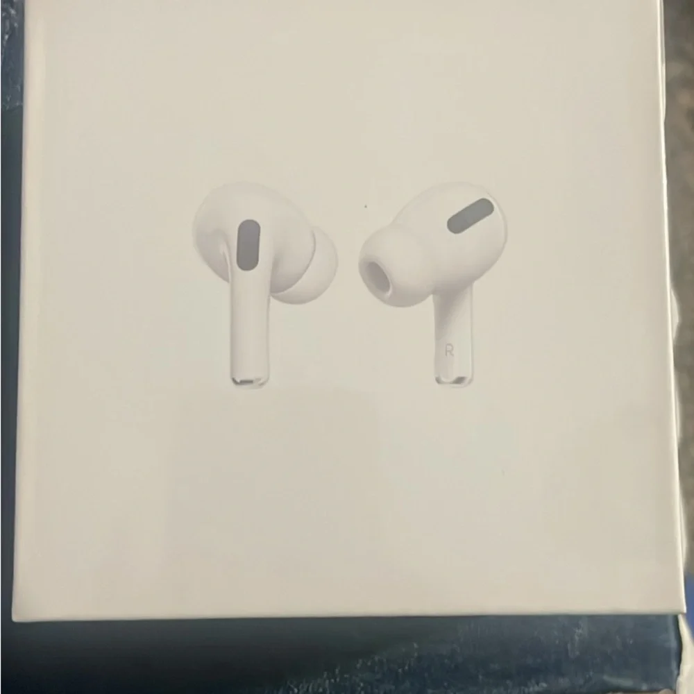 Apple White AirPods Pro Wireless Headset